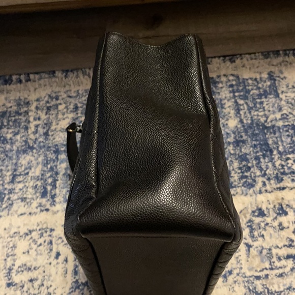 [SOLD]Chanel GST Cavier Silver hardware like new 💯 - Picture 10 of 16